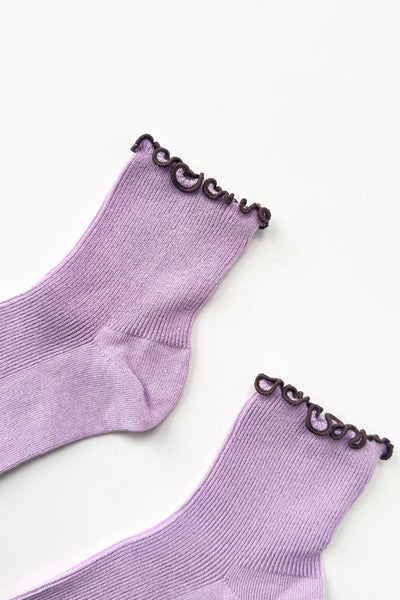 THE PETITE RUFFLED MODAL SOCKS - LILAC/BROWN