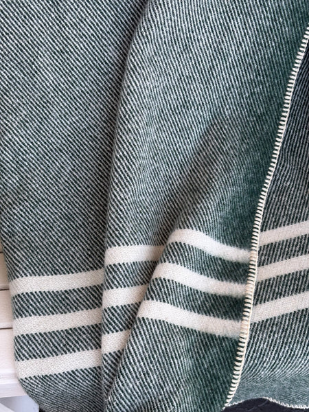 MacAusland's Throw Blanket - Forest