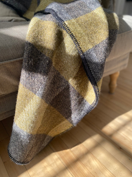 MacAusland's Throw Blanket - Olive and Black