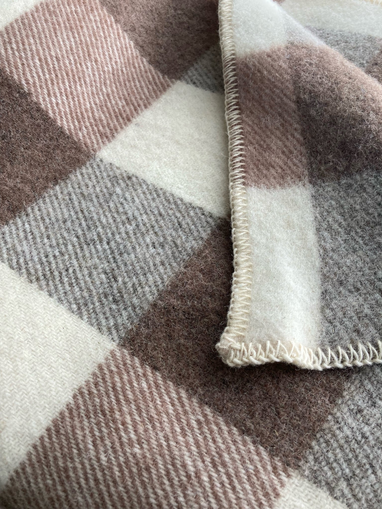 MacAusland's Checked Throw - Rosey Taupe & Cream
