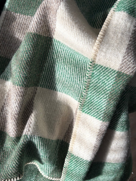 MacAusland’s Throw Blanket - Kelly Green and Cream