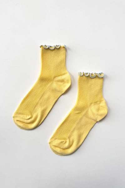 THE PETITE RUFFLED MODAL SOCKS - BUTTER / BABY BLUE