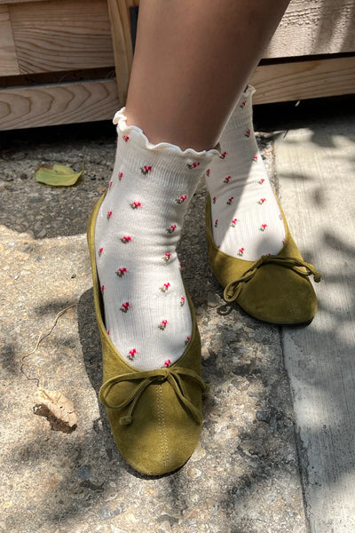 Petal Ruffled Hugger Crew Socks - Cream/Floral