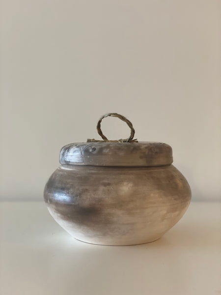 Acorn Pot - Medium